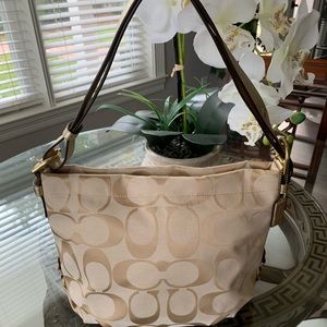 🤍💗COACH SIGNATURE KHAKI/ TAN GOLD CANVAS AND LEATHER DUFFLE BAG!🤍💗